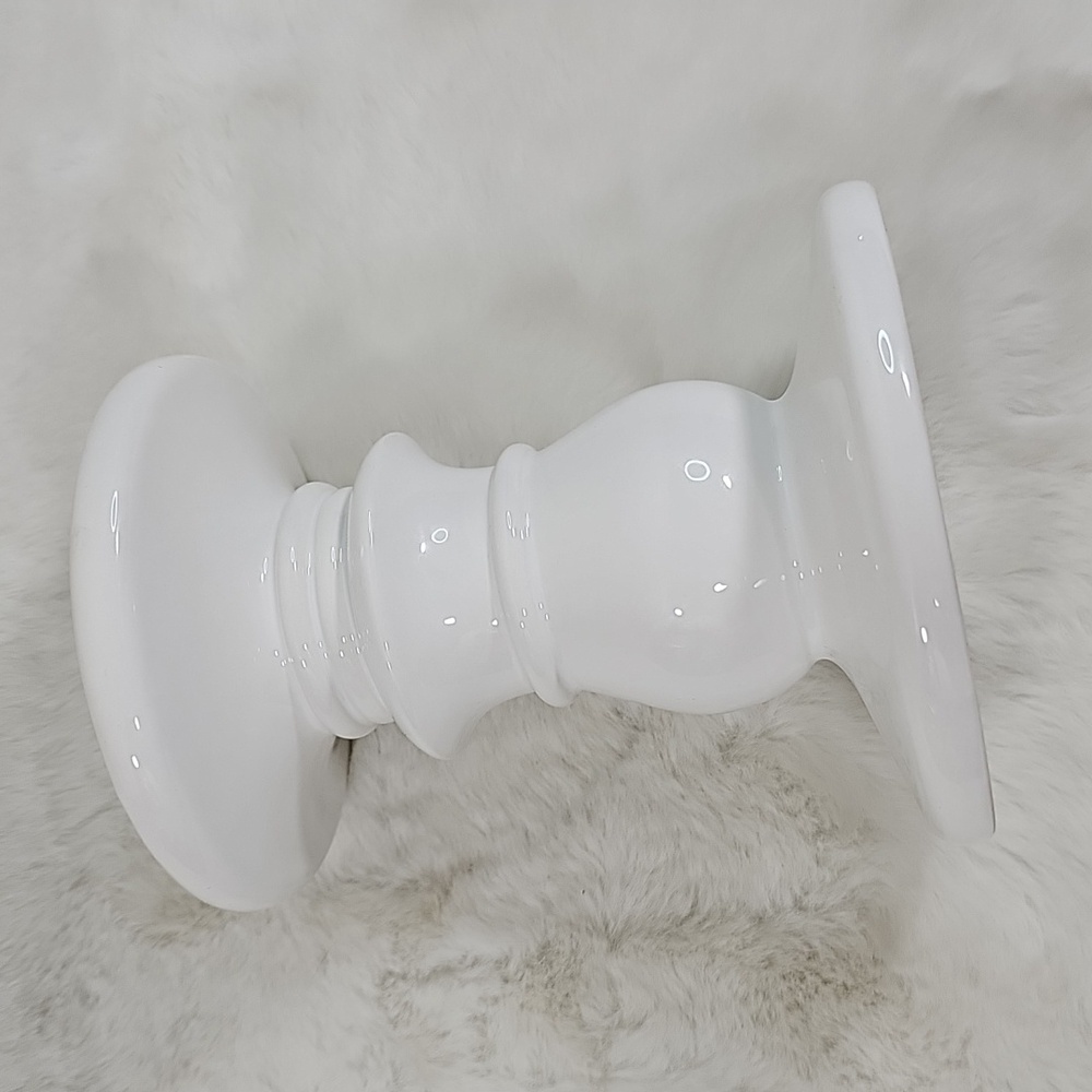 Bath & Body Works Elegant White Ceramic Candle Holder - Picture 3 of 4
